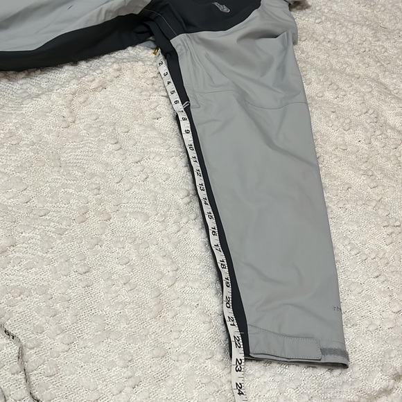 The North Face HYVENT Men’s Waterproof Jacket Size Medium - Picture 10 of 16